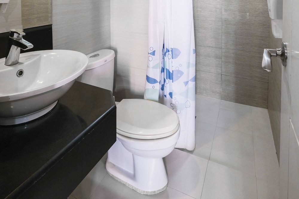 Tess and Tessha Condotel near T3 Airport Studio, 1 Queen Bed 11