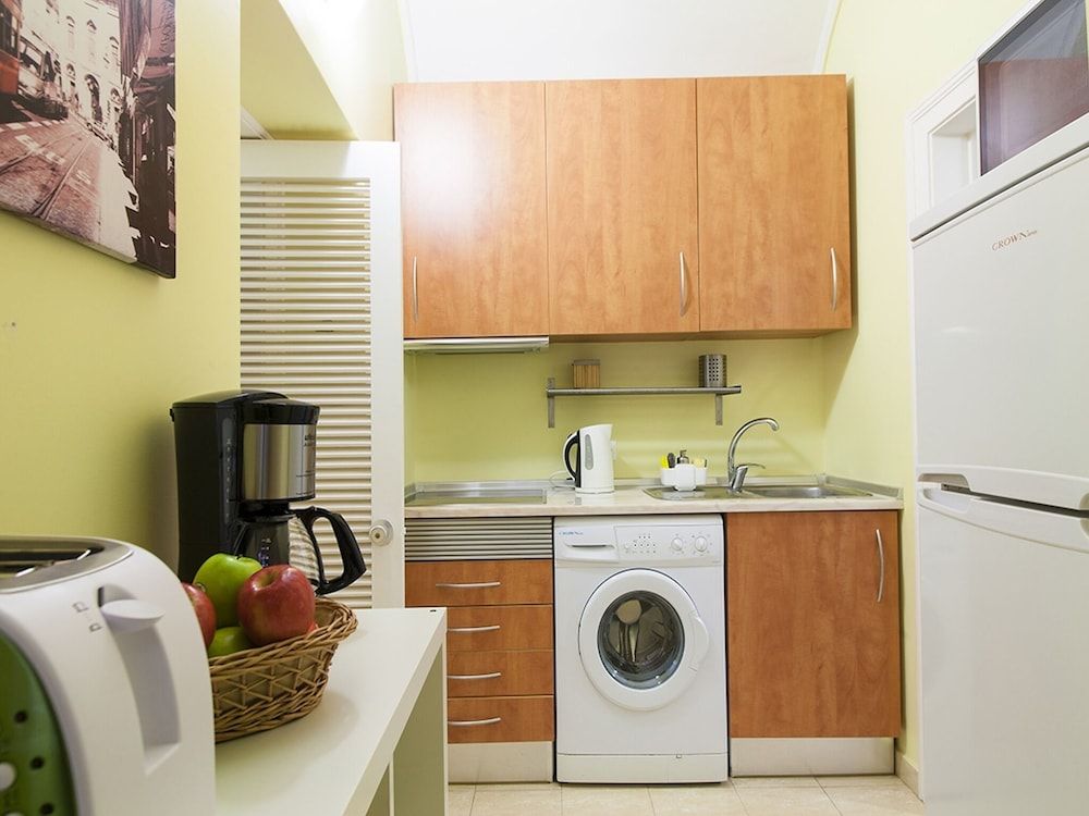 undefined JOIVY Chic studio in Baixa, 5mins to Arco da Rua Augusta 7