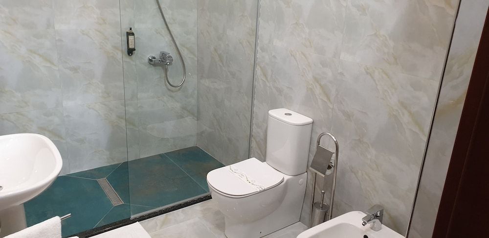 Comfort Hotel Royal Double Room, 1 Bedroom 4