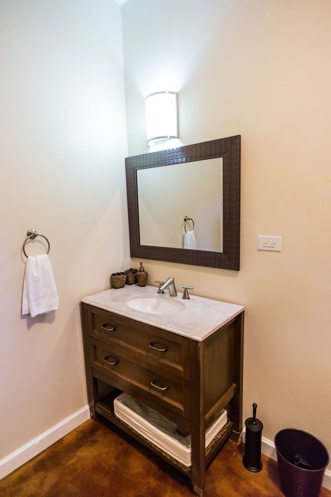 Blue Paloma Bed & Breakfast Deluxe Room, 1 Queen Bed, Ensuite, Garden View 3