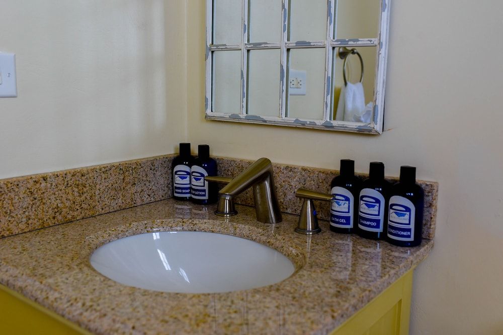 Blue Paloma Bed & Breakfast Premier Room, 1 Double Bed, Ensuite, Garden View 8