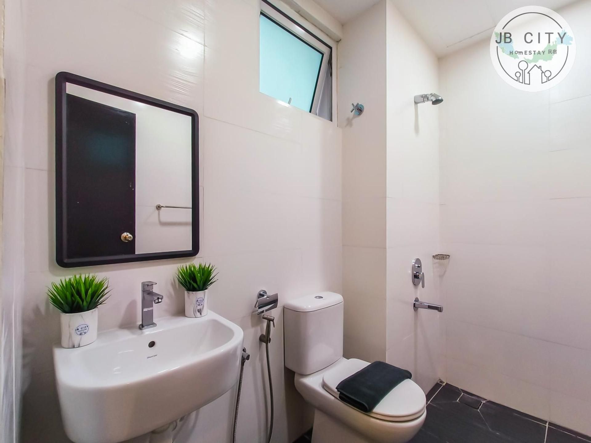 Three-Bedroom Apartment with Balcony