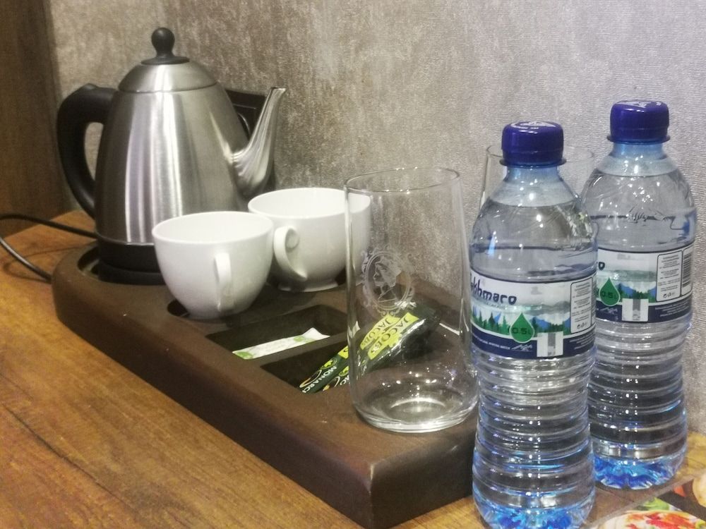 Green Queen Hotel Comfort Twin Room, 1 Bedroom, City View 6