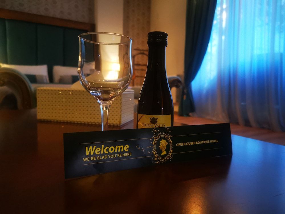 Green Queen Hotel Deluxe Double Room, 1 Double Bed 10