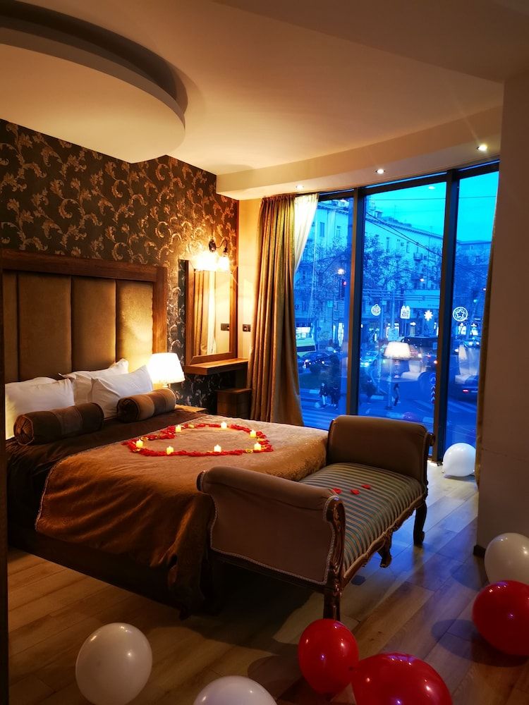 Green Queen Hotel Deluxe Double Room, 1 Double Bed 6