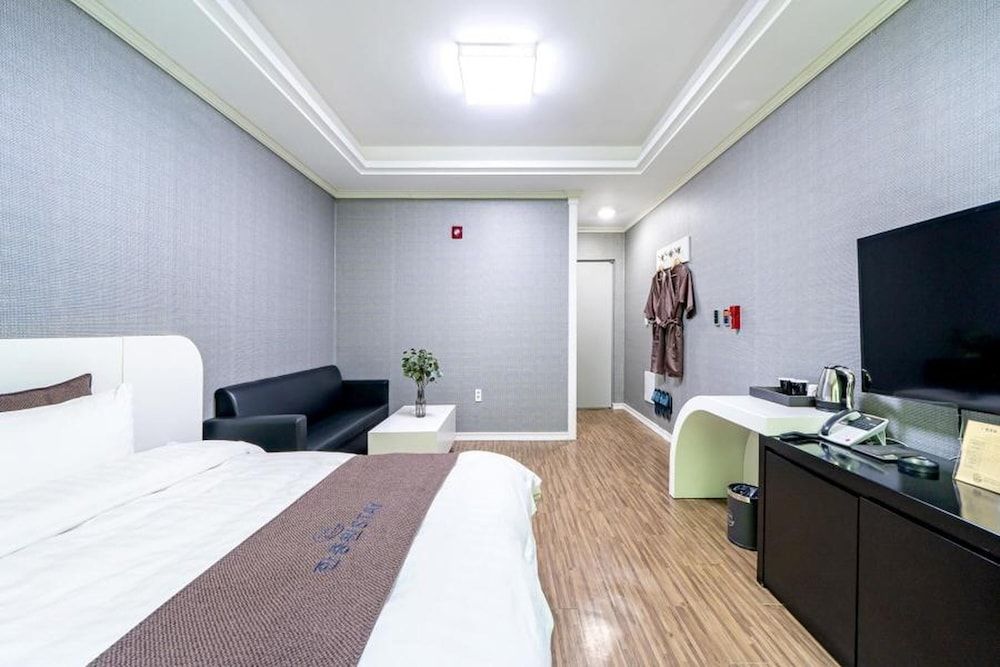 Namwon Hanjeungwonstay Pension Basic Room, 1 Bedroom (308ho(Chwisabulga)) 12