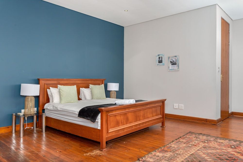 undefined Castle Street 27 9