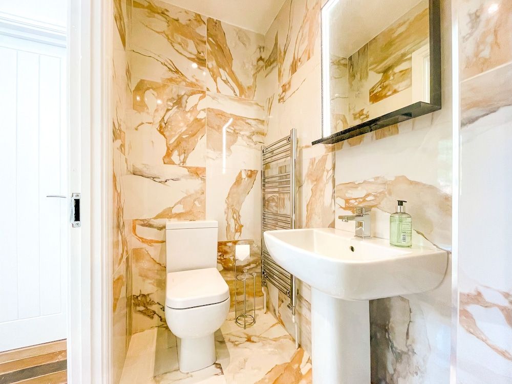 Ashfield Altrincham Deluxe King Studio 7