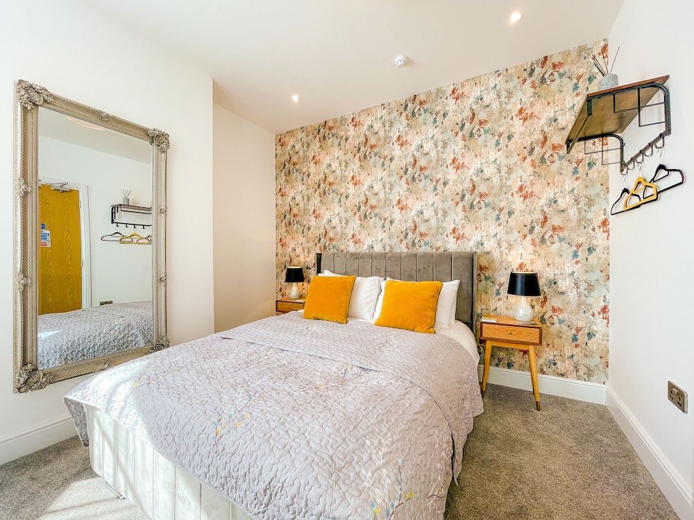 Ashfield Altrincham Classic Double Room 2