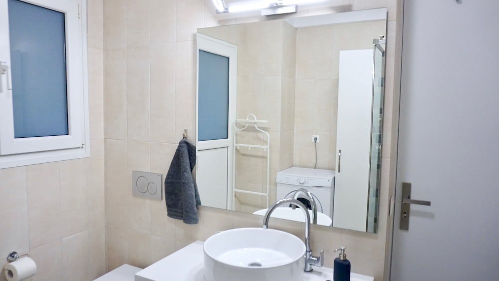 Urban Design Apt in Athens Apartment, 1 Bedroom 32