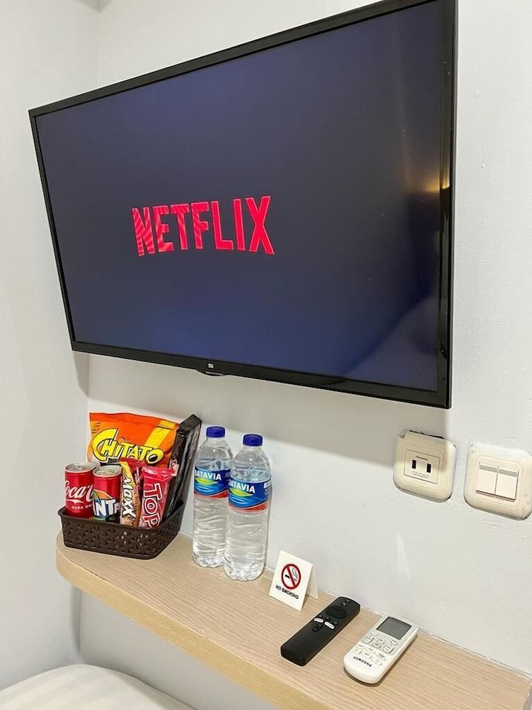 undefined Front One Cabin Sunter