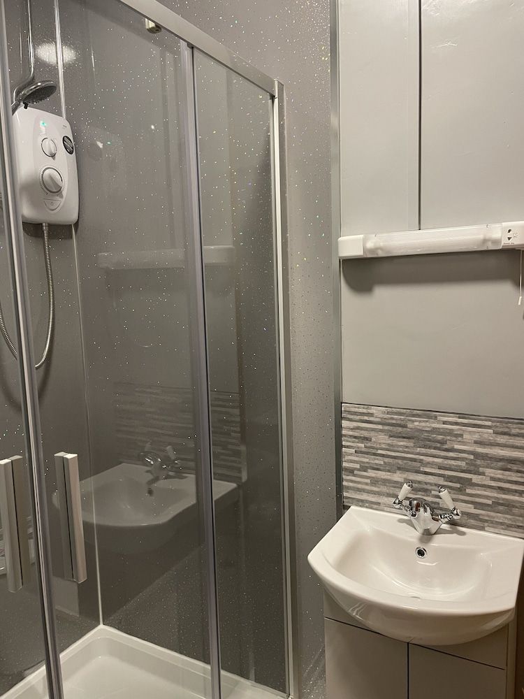 The Hole In The Wall Deluxe Double Room, 1 King Bed 4