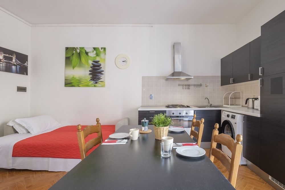 San Pietro House by Studio Vita Apartment 11