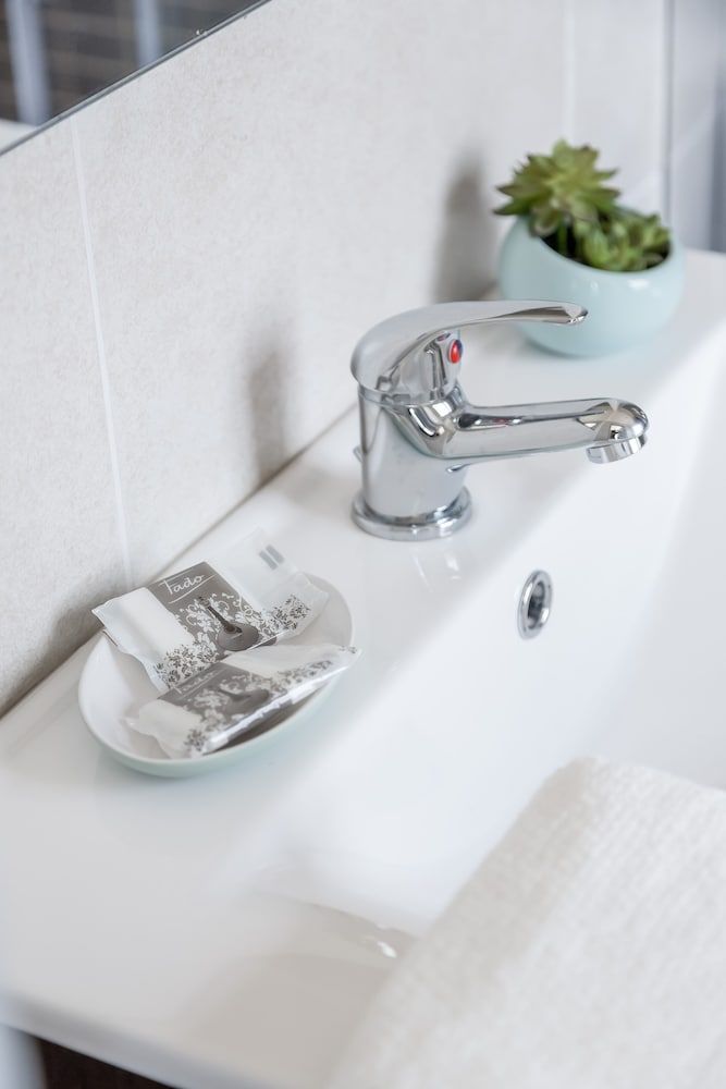 Bright & Spacious Alfama Typical Apartment, By TimeCooler Apartment, 2 Bedrooms 33