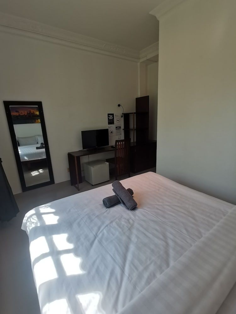 Mad Monkey Siem Reap - Hostel Standard Double Room 2