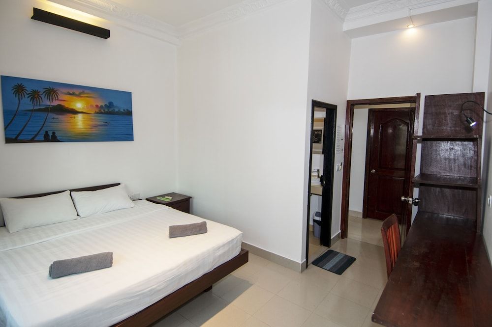 Mad Monkey Siem Reap - Hostel Standard Double Room 5