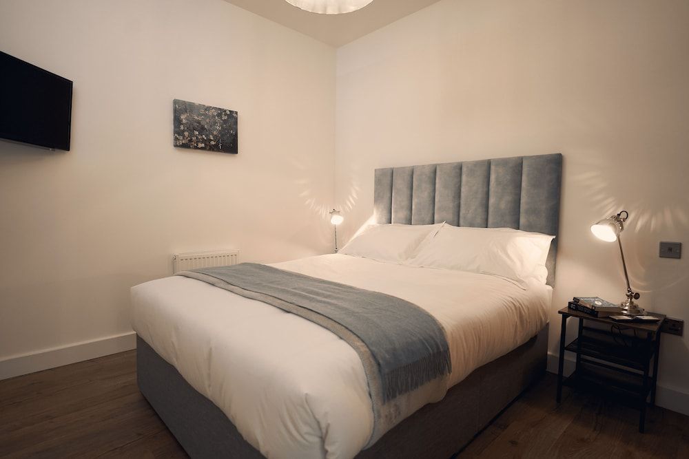 Herongate Apartments Standard Apartment, Private Bathroom (Kingfisher) 2