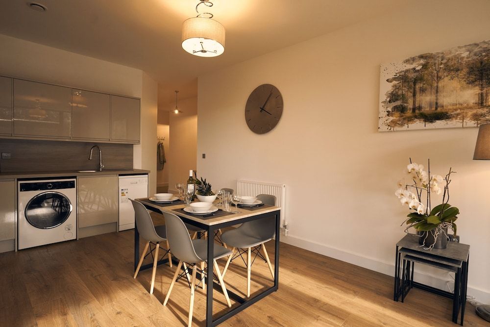 Herongate Apartments Deluxe Apartment, Private Bathroom (Woodpecker) 5