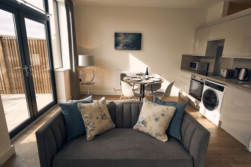 Herongate Apartments Standard Apartment, Private Bathroom (Kingfisher) 5