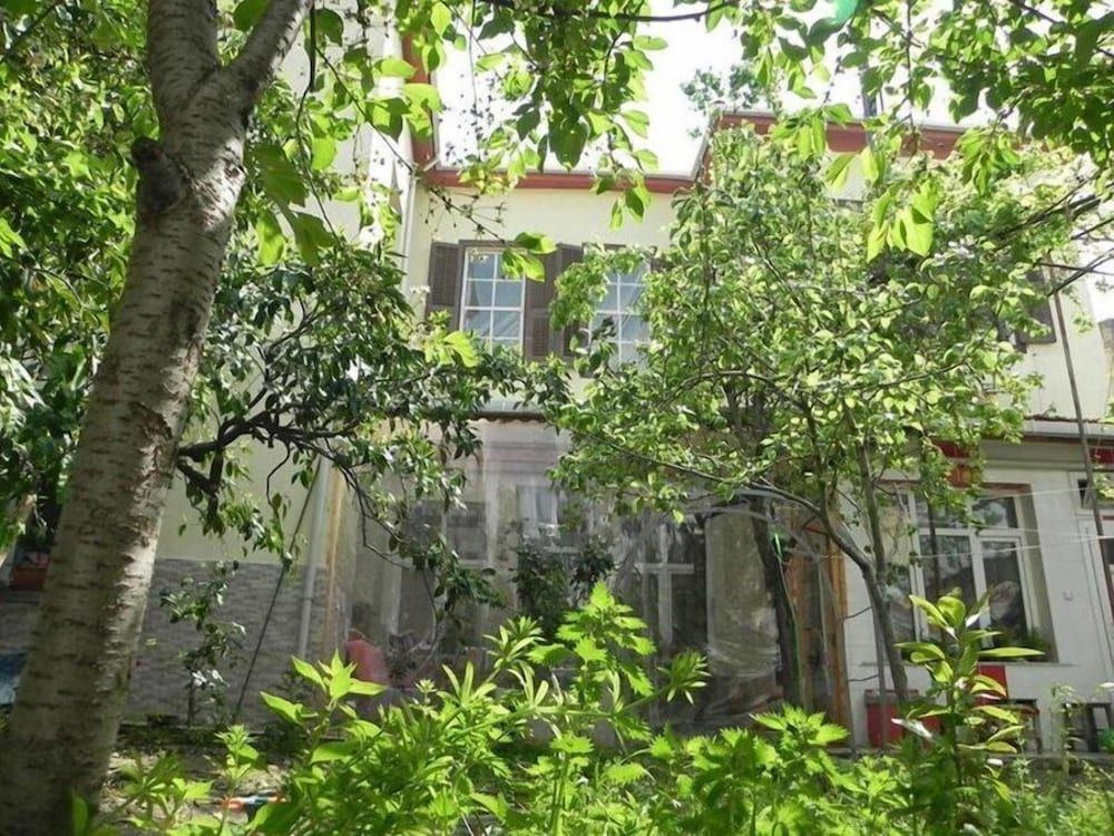 undefined Lotus Garden Hostel 8