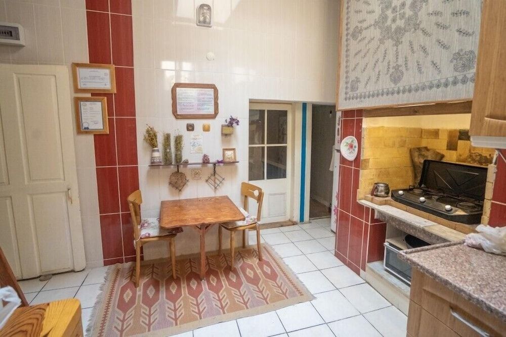 Lotus Garden Hostel Standard Room, Garden View 12