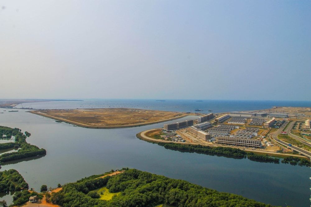 undefined Cozy Stay Studio Room at Gold Coast Apartment 2