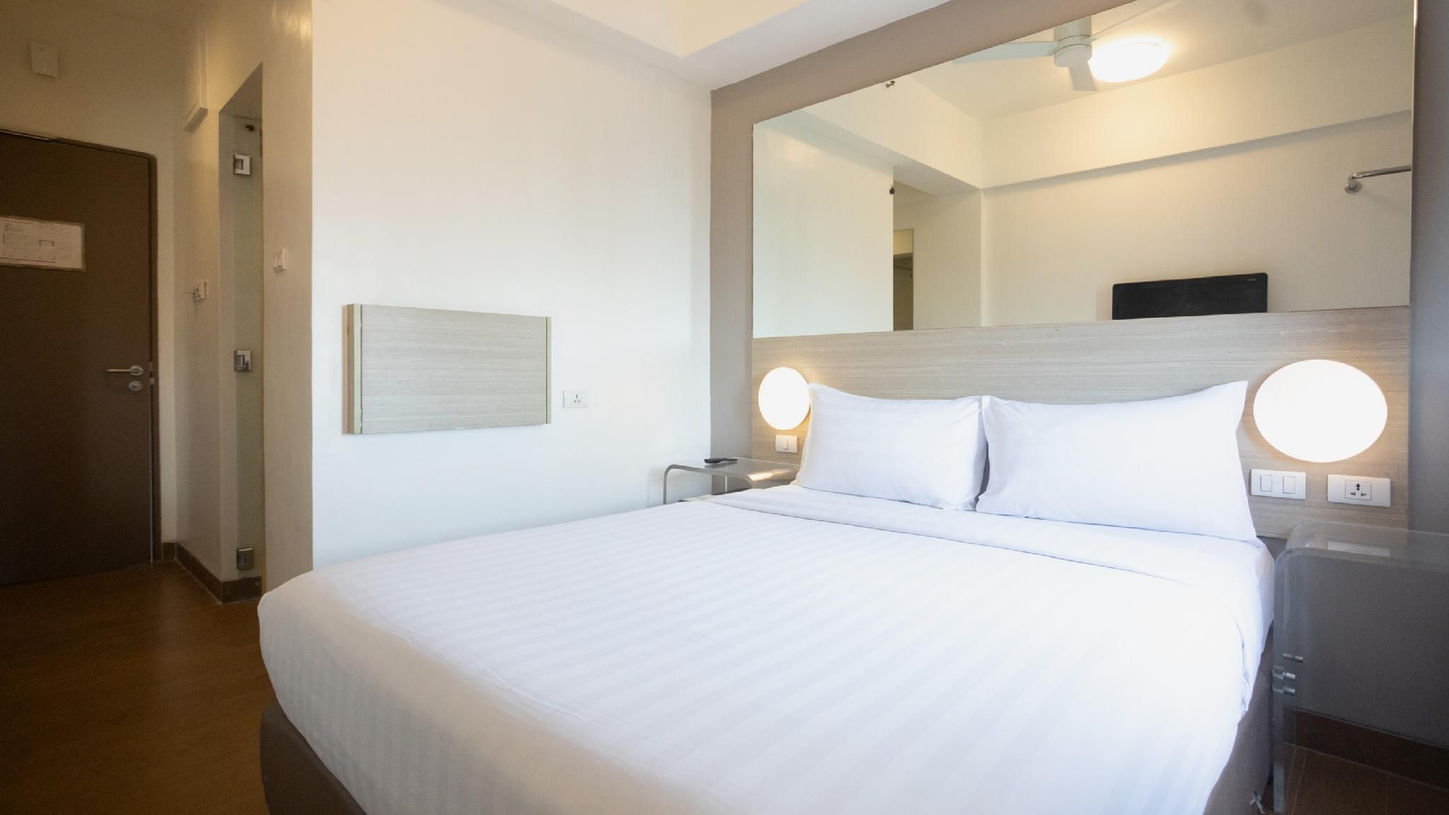 Double Room - Breakfast Included