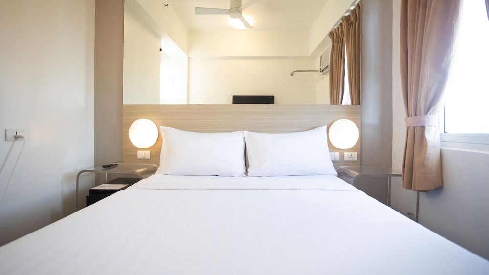 undefined Red Planet Makati Avenue Manila 10