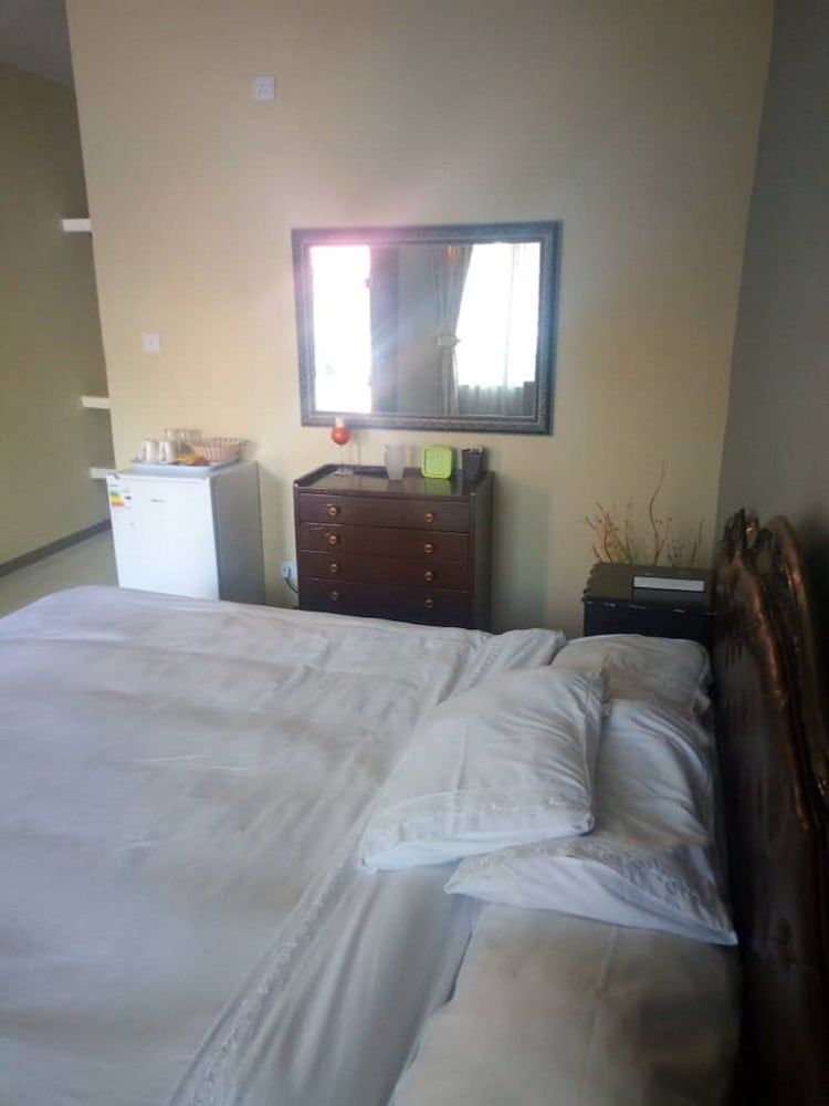 Jedidiah Guest House Deluxe Double or Twin Room