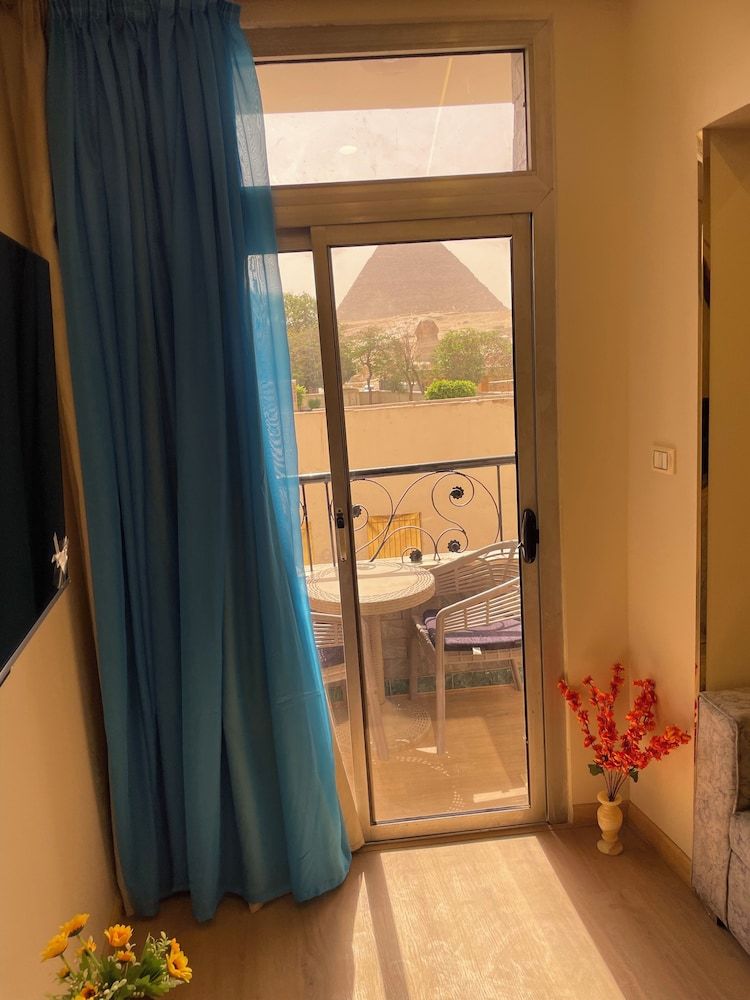 Pyramids View inn Bed & Breakfast Panoramic Double or Twin Room, 2 Twin Beds, Balcony 6