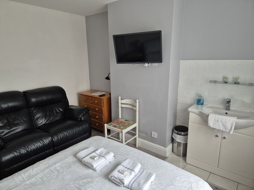 Shenandoah House Classic Double Room 2