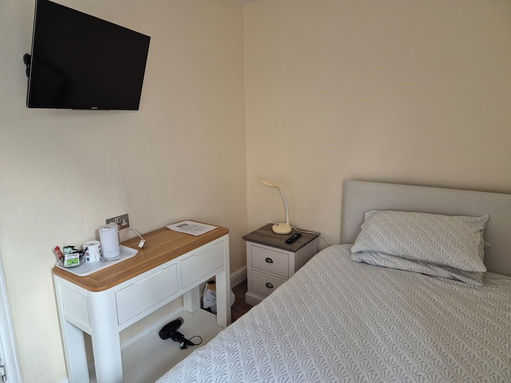 Shenandoah House Economy Double Room Single Use 2