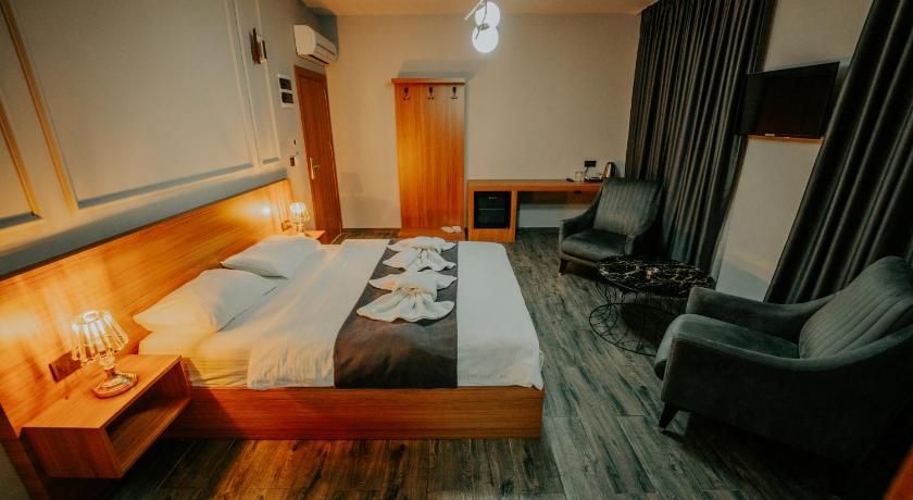 undefined Grand Quars Hotel 8