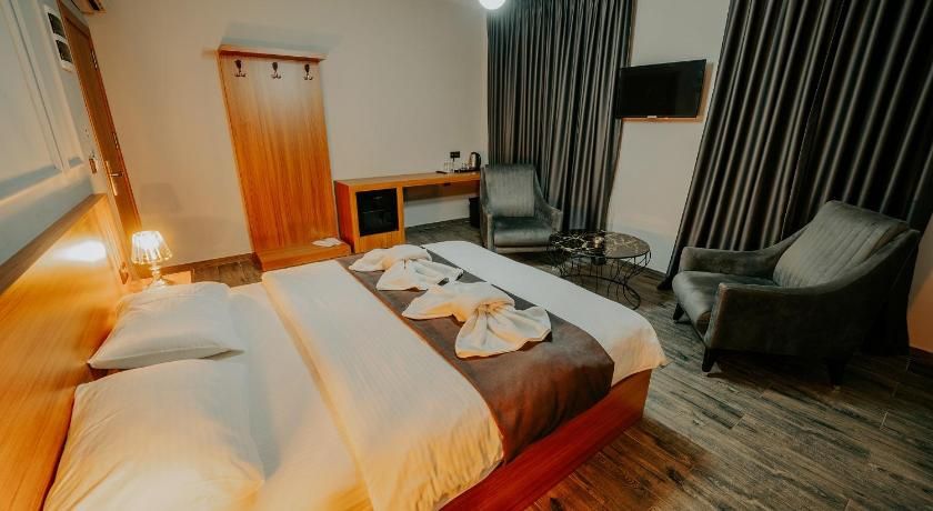 undefined Grand Quars Hotel 5