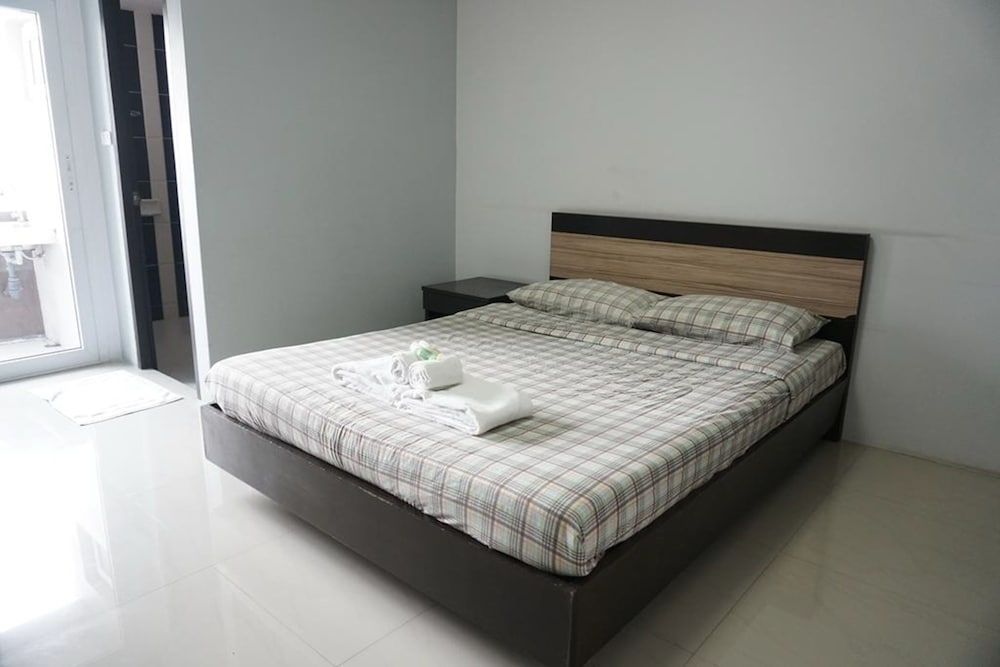 undefined Grand Seven Place 7