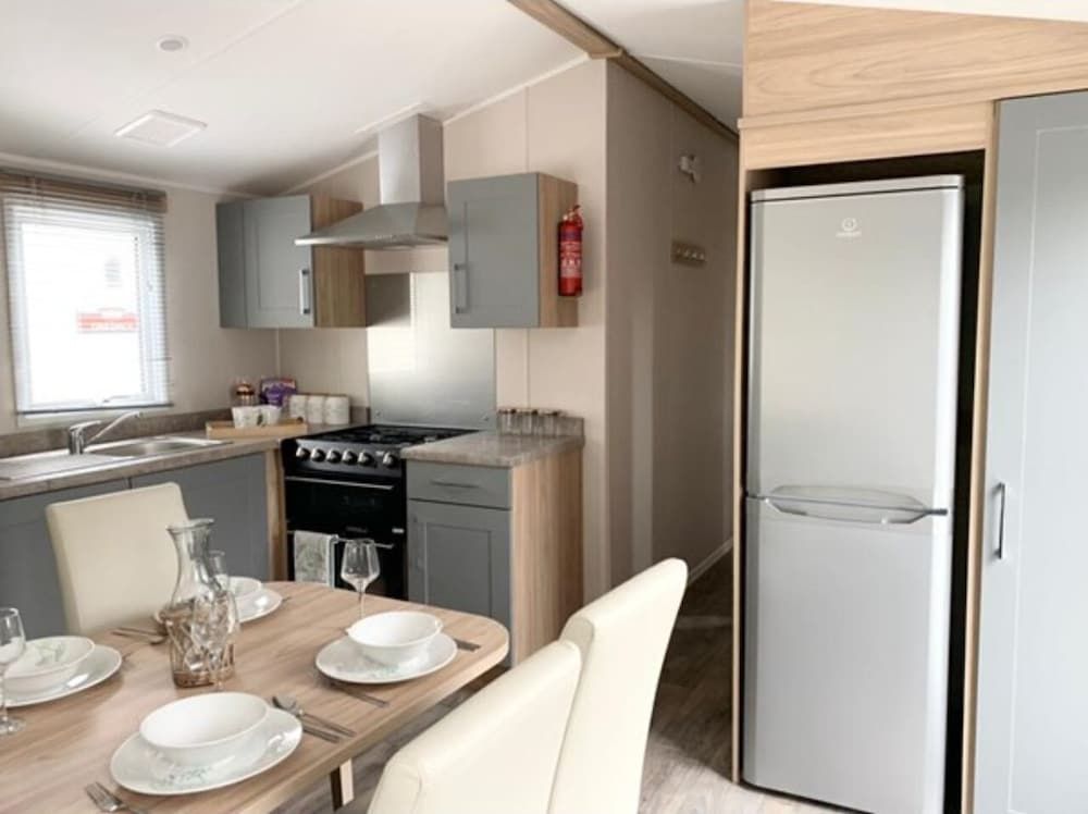 undefined Exotic 3-bed Caravan at Newquay Holiday Park 5