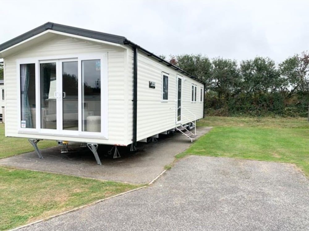 undefined Exotic 3-bed Caravan at Newquay Holiday Park 2