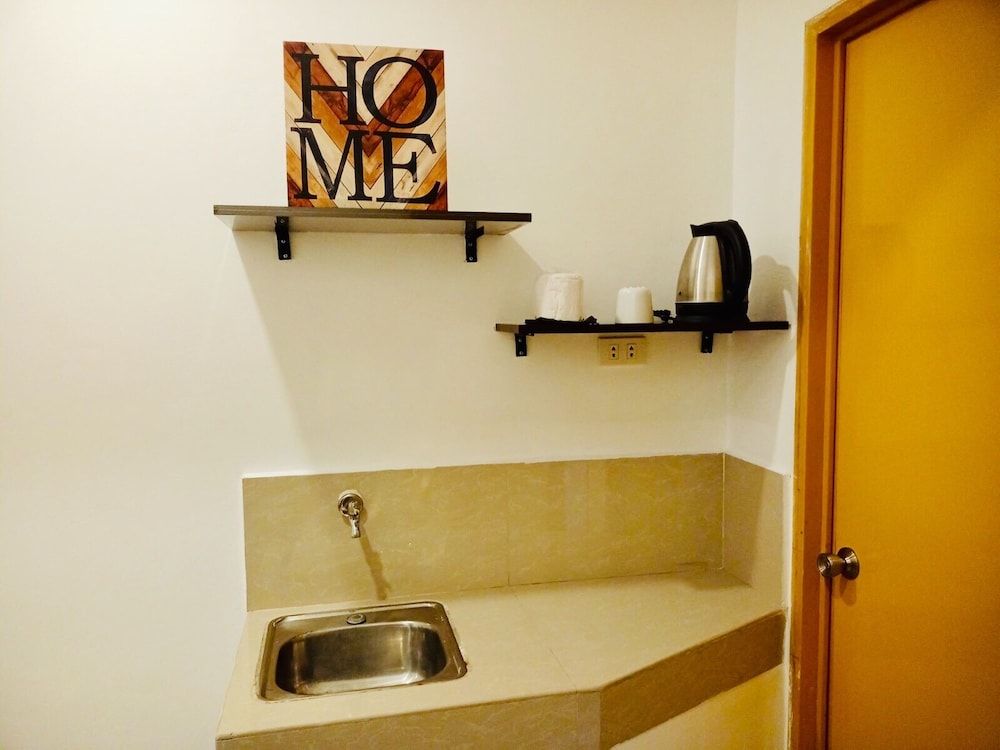 undefined OYO 888 City Stay Inns Fortview BGC 10