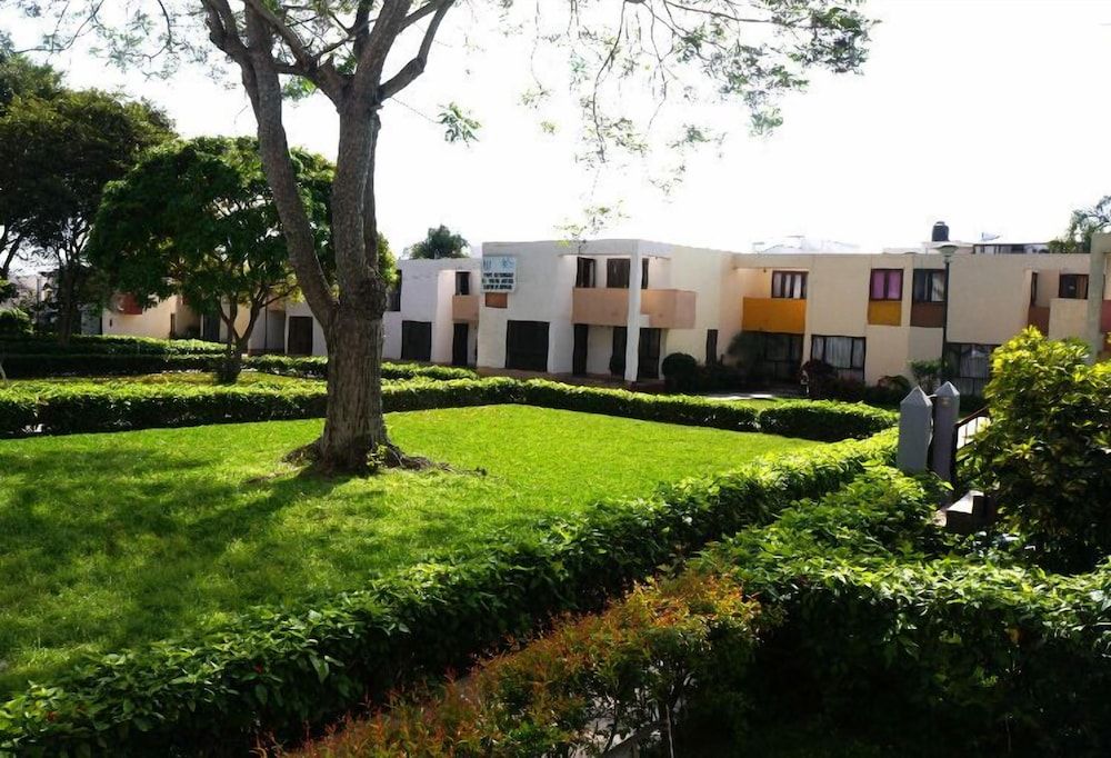 undefined Miraflores4U 6