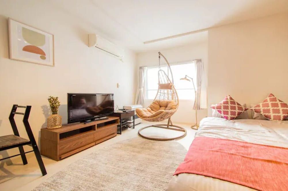 Purple Double Room, Non Smoking 8