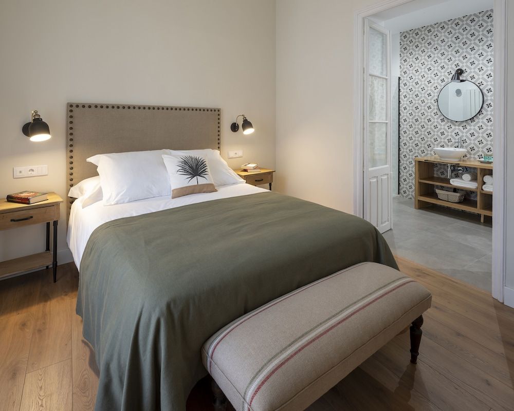 Apartamentos Petronila 1881 Family Apartment, Private Bathroom, Courtyard View (2 Habitaciones) 3