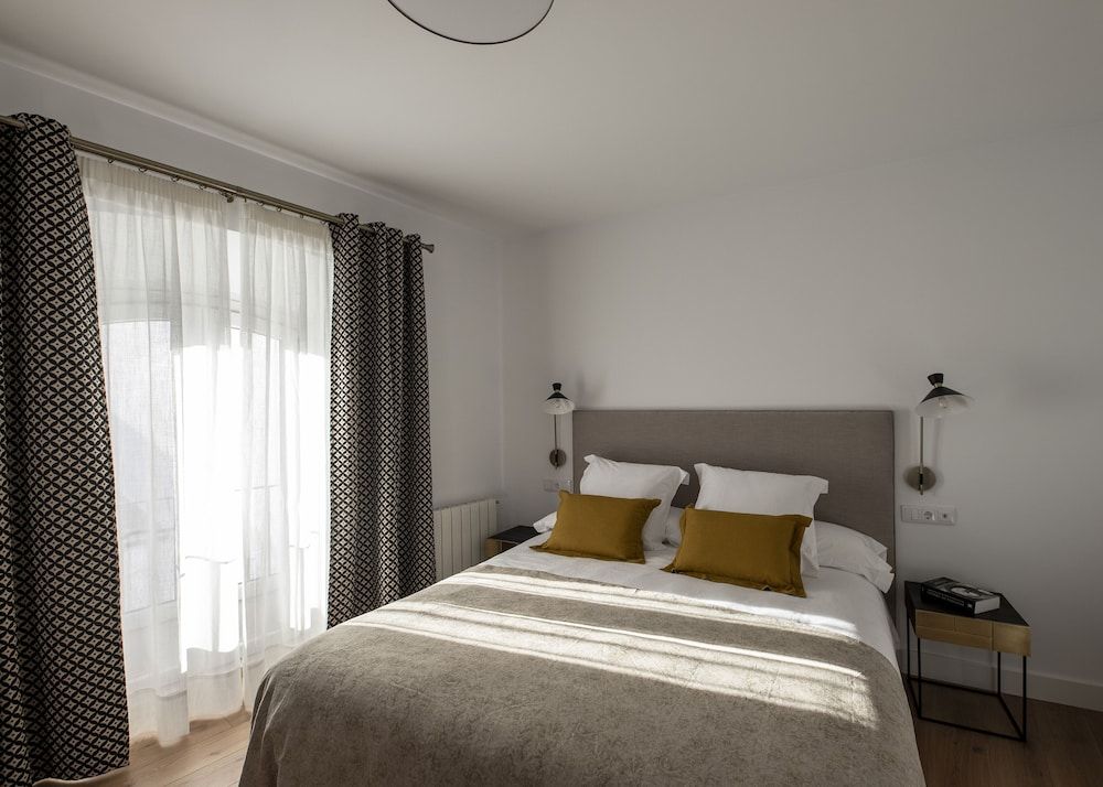 Apartamentos Petronila 1881 Family Apartment, Private Bathroom, Courtyard View (2 Habitaciones) 7