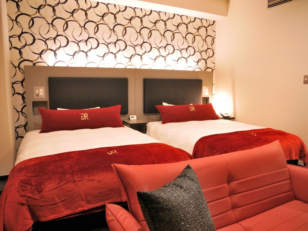 Suite, Non Smoking, 2 Double beds & 5 Sofa beds