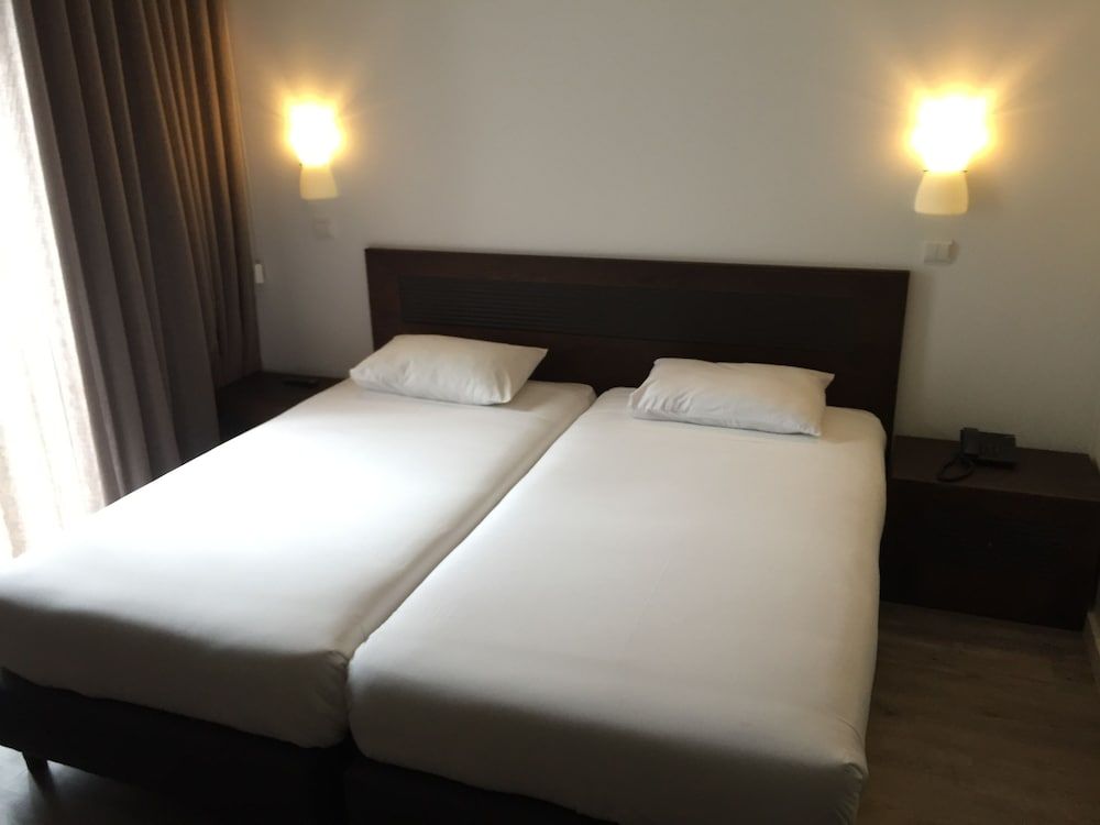 Twin Room, Mountain View