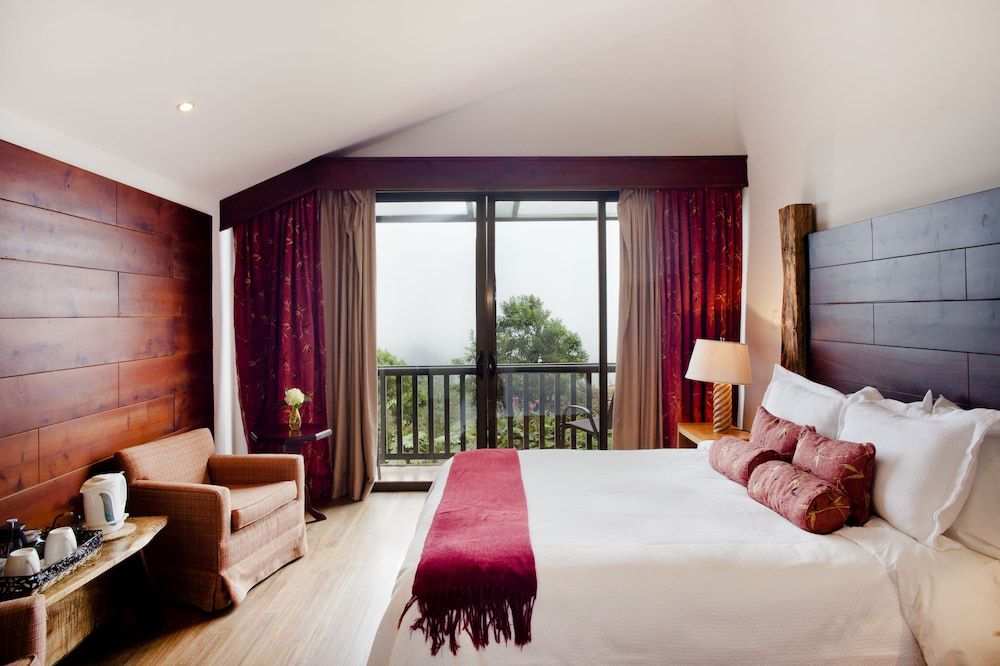 Superior Room, 1 Queen Bed, Balcony, Mountain View