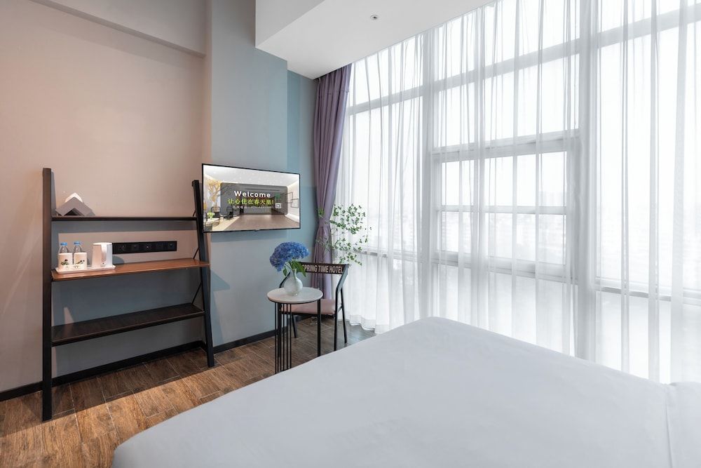 undefined Spring Time Hotel 6