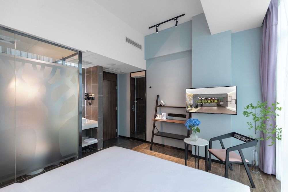 undefined Spring Time Hotel 10
