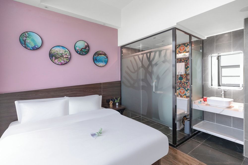 undefined Spring Time Hotel 8