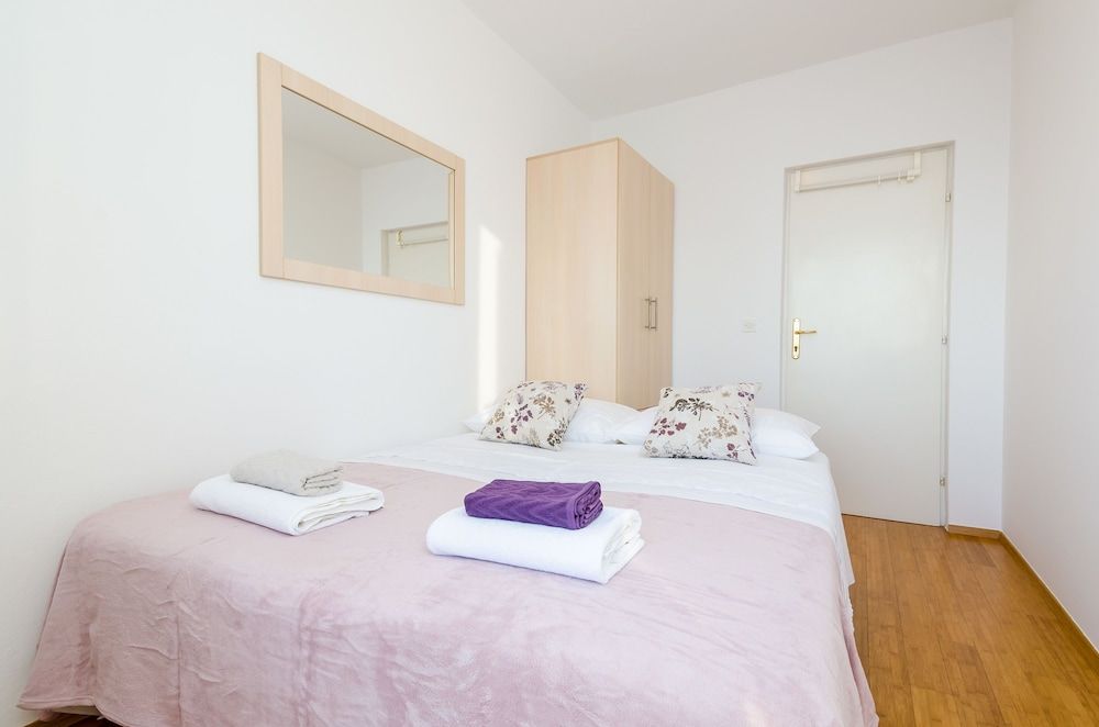 undefined Apartments Dobroslavic 6