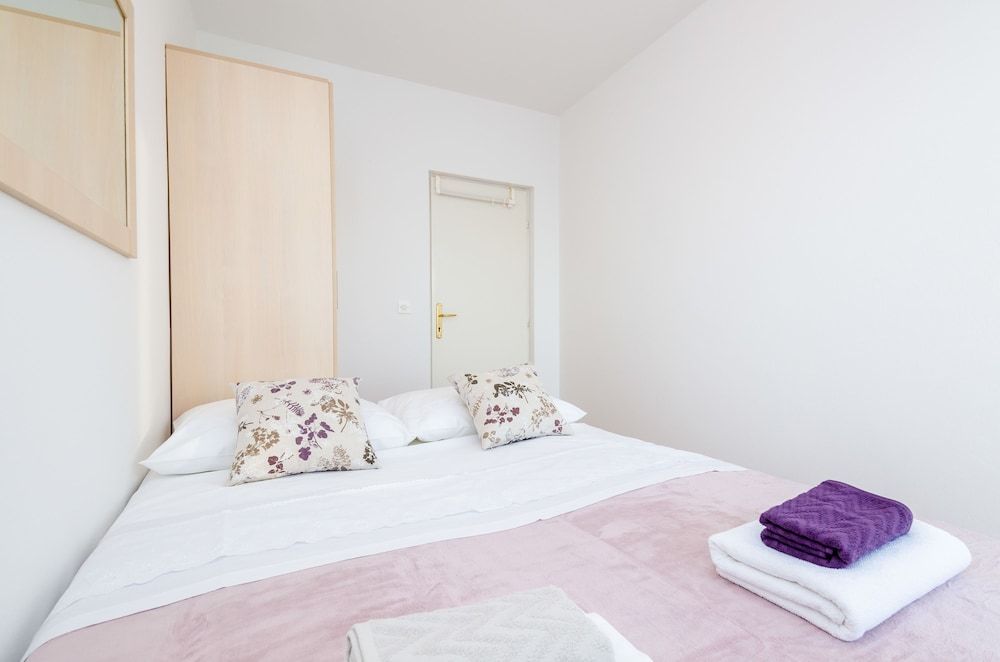 undefined Apartments Dobroslavic 5